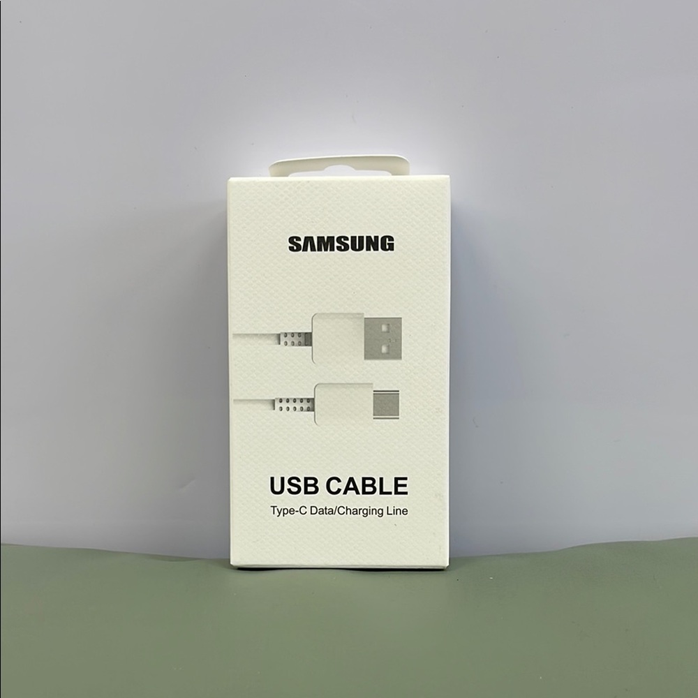 Samsung White Charging Cable for Mobile Devices